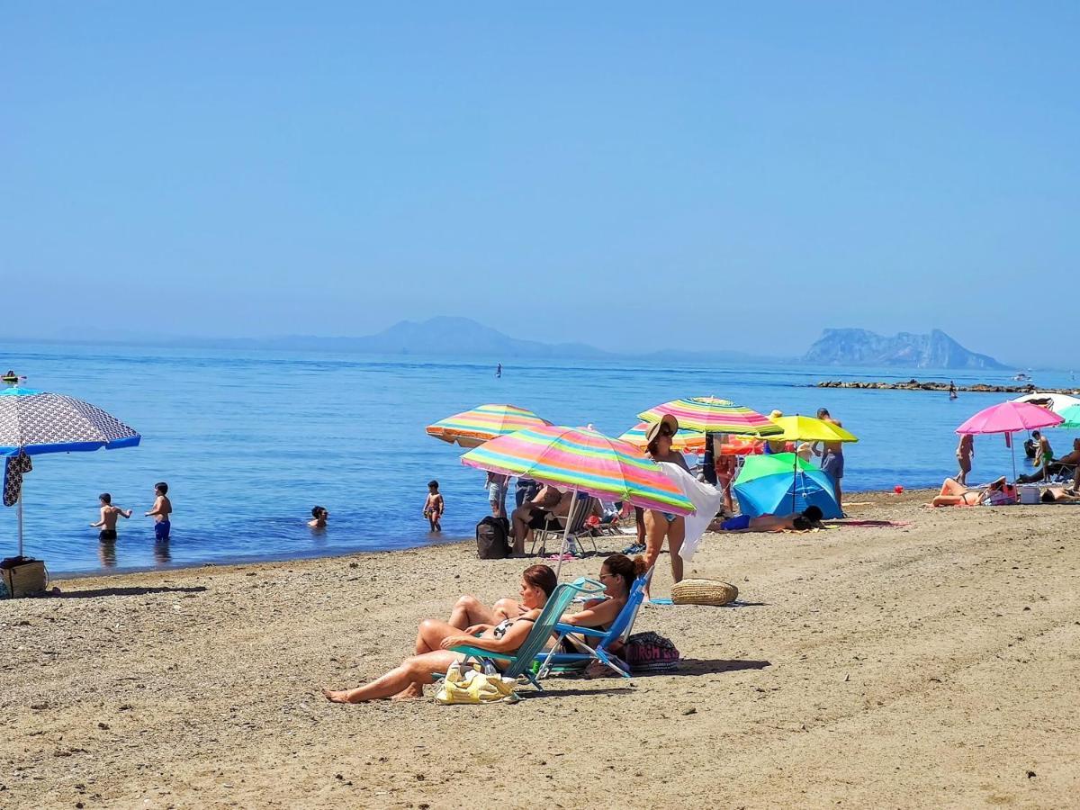 Spacious Beachfront Town House In Estepona With Fully Equipped Kitchen, Pools, Garden, Sea View エクステリア 写真